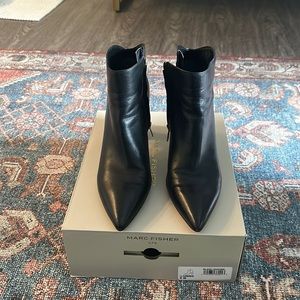 Marc Fisher boots uno